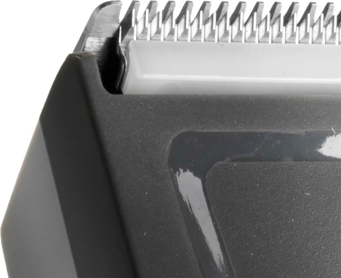 Makinë rroje flokësh Babyliss E786E, e zezë