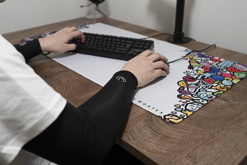 Mëngë kompresioni për krah UVI Arm Sleeve, madhësi M, e zezë, 2 copë