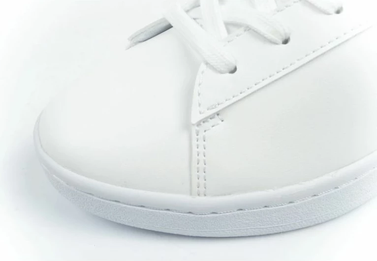 Atlete për femra Lacoste, të bardha