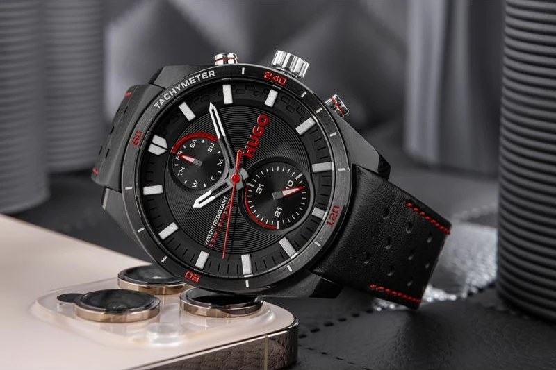 Orë dore për meshkuj Hugo, e zezë