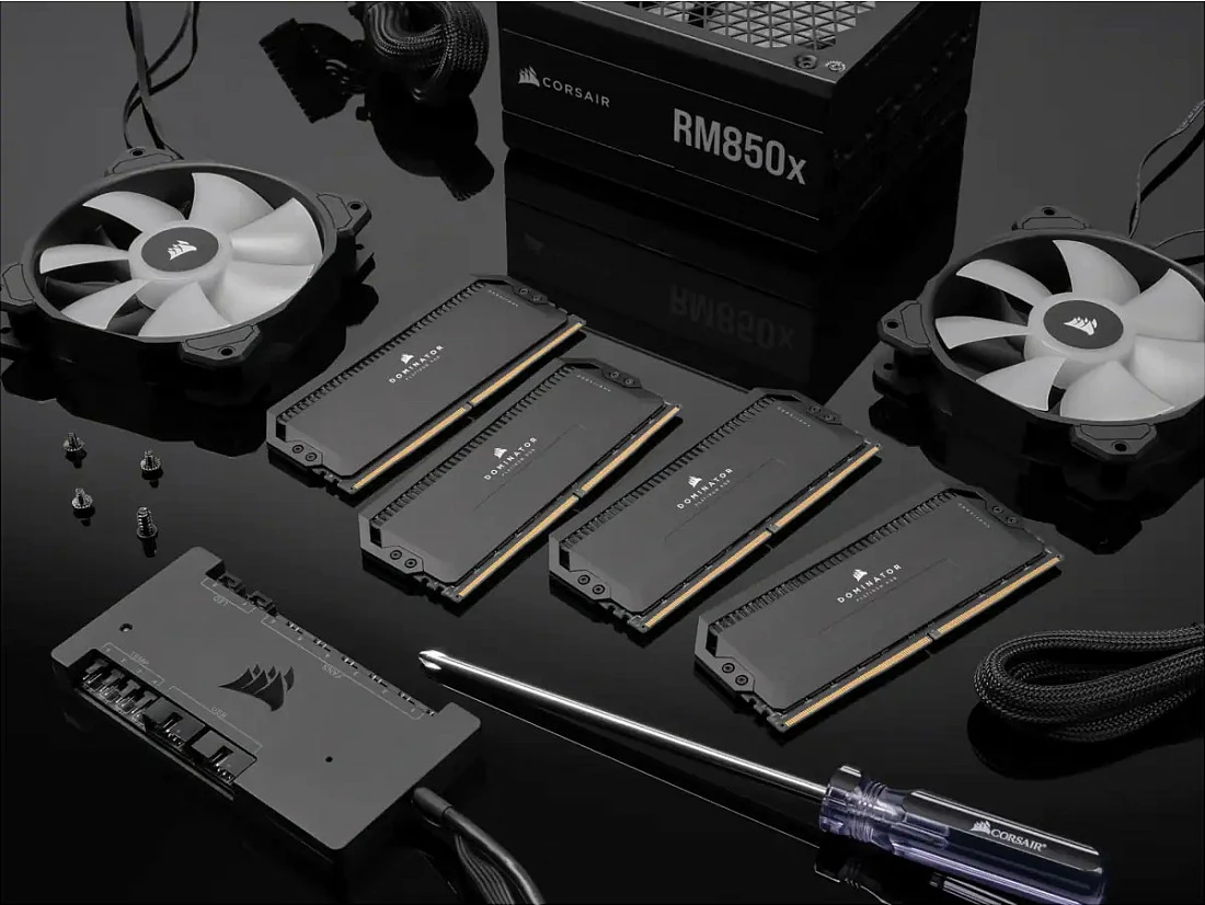RAM memorje Corsair Dominator Platinum RGB 32GB (2x16GB) DDR5 6400MHz, multingjyrëshe