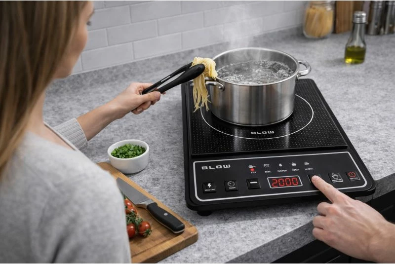 Soba induksioni një-pllakësh BLOW 2000W, e zezë