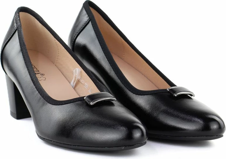 Këpucë me takë Vinceza 58622, të zeza