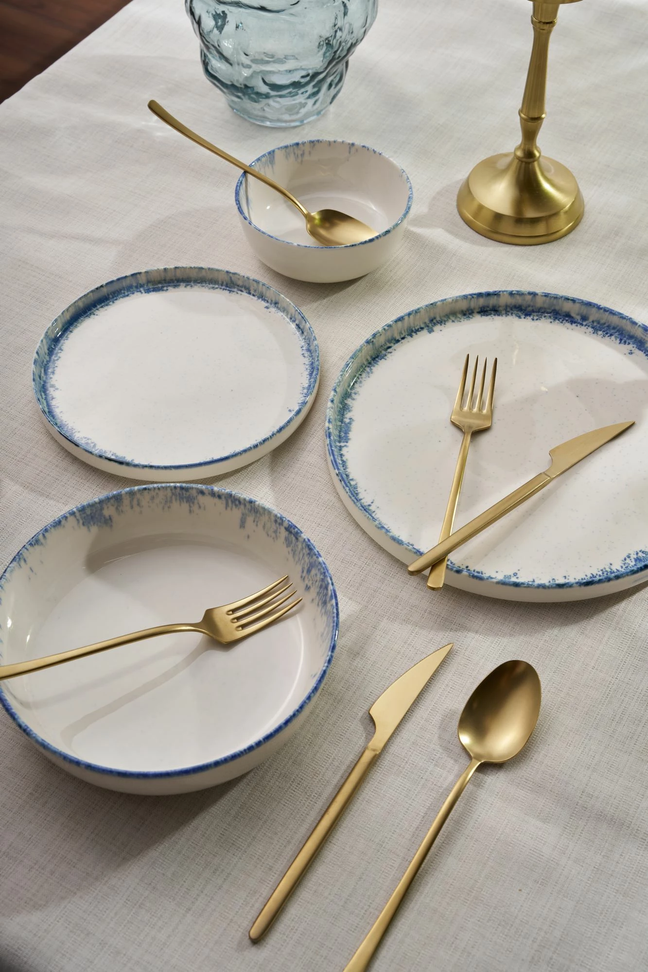 Set enësh për drekë (24 copë), Hermia Concept, Roundy, ngjyrë bardhë e kaltër