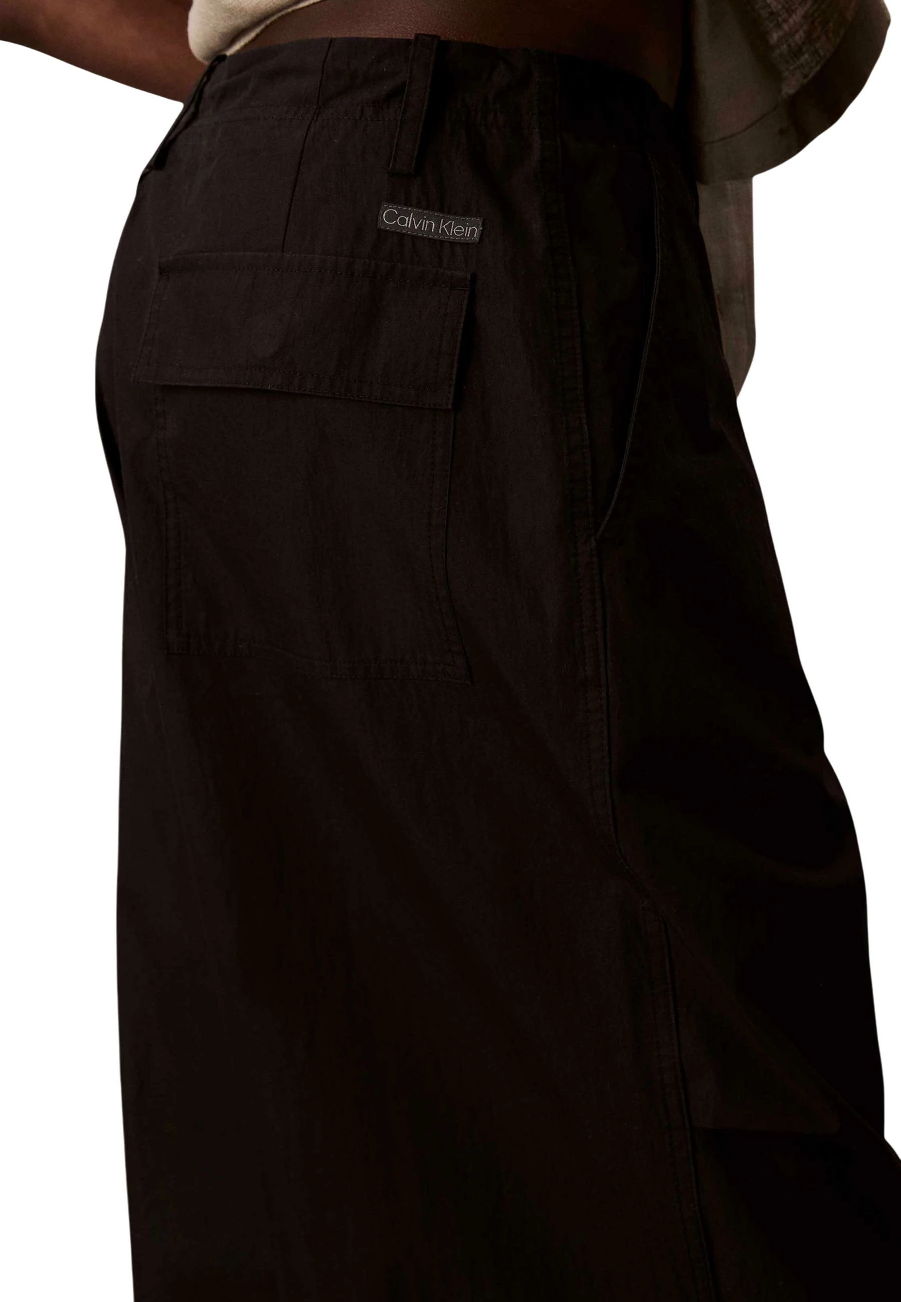 Pantallona sportive për meshkuj Calvin Klein Jeans LV04RC606G, të zeza [Madhësia: S]