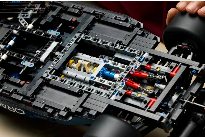 Set LEGO Technic Oracle Red Bull Racing RB20 F1, kuq