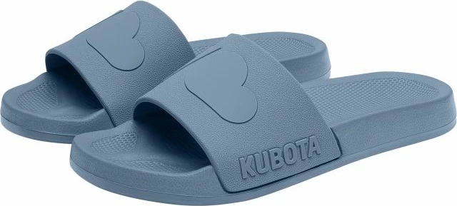 Papuqe pishine Kubota, të kaltra