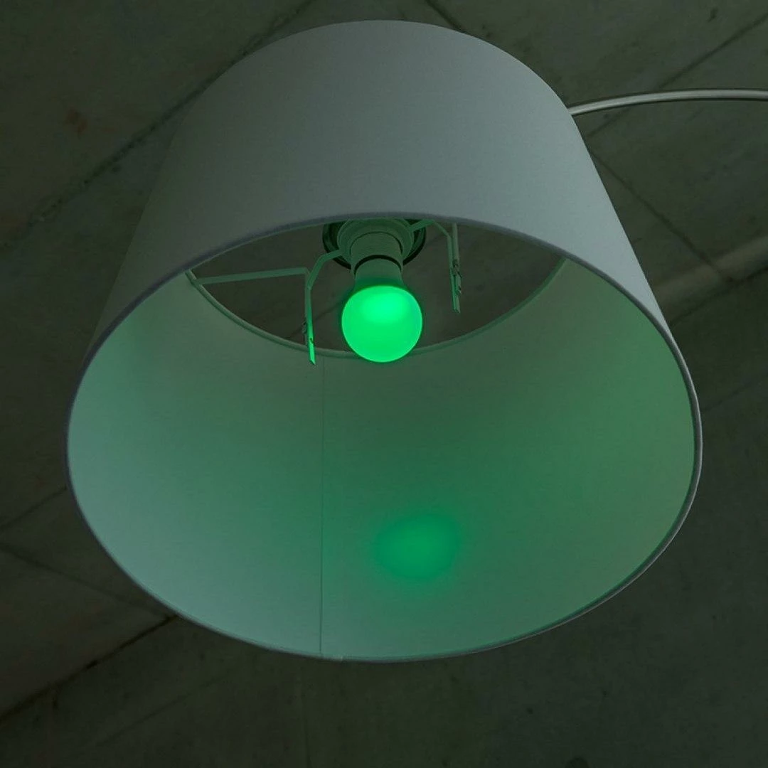 Llambë LED Osram E27 9W 806lm 2700K, me telekomandë