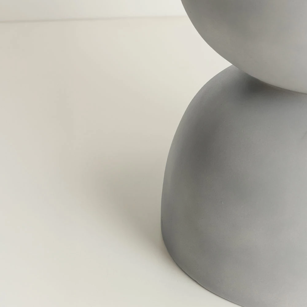 Tavolinë kafeje prej çimentoje, 38x38x45.5 cm