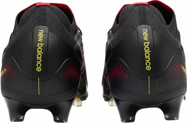 Atlete futbolli New Balance Tekela Elite FG V5, të zeza