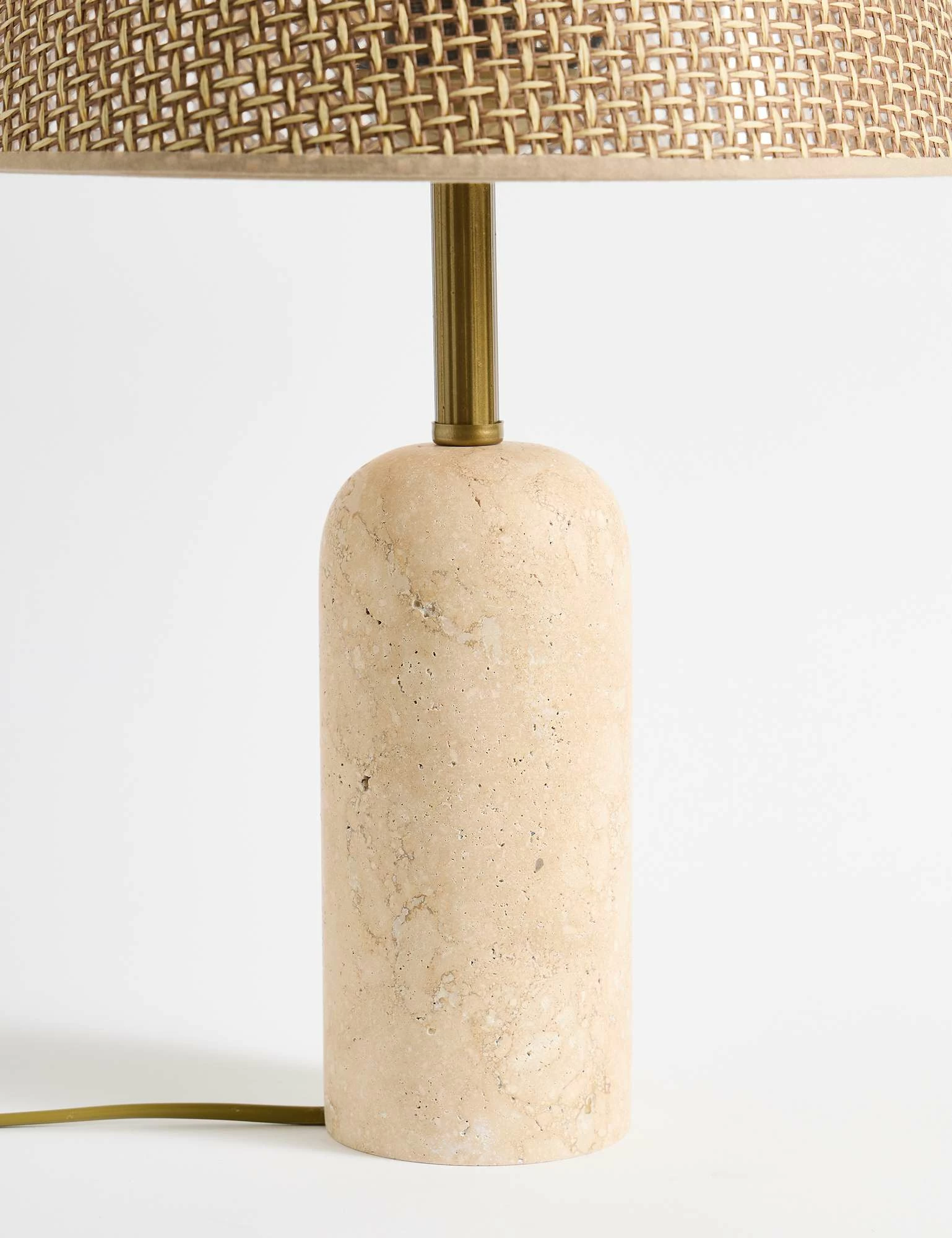 Llambë tavoline Opviq, trup travertini, kapak hasiri