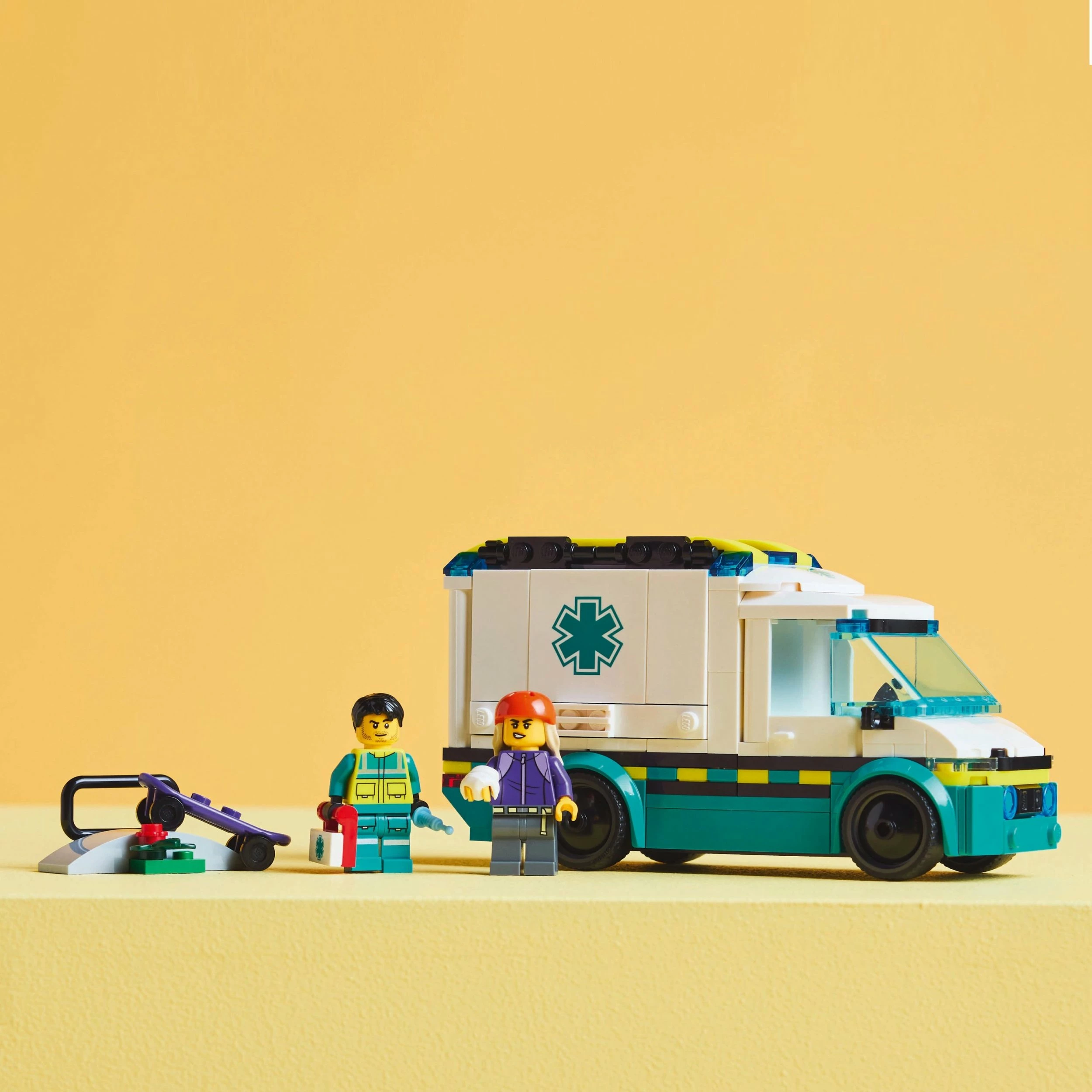 Set LEGO City Ambulance 60451, 184 pjesë