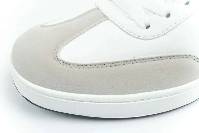 Atlete për meshkuj Joma, të bardha