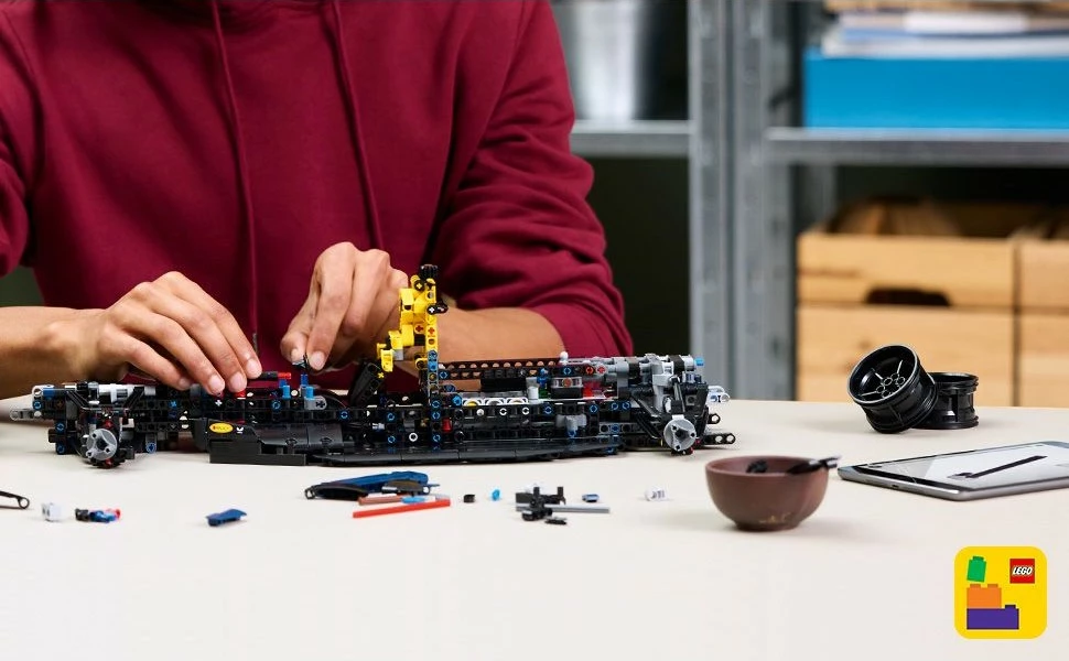 Set ndërtimi LEGO Technic Oracle Red Bull Racing RB20 F1, 1639 pjesë, multingjyrësh