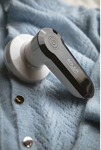 Heqës topthash për rroba ADLER AD9615, sipërfaqe 5 cm, me bateri 2xAA, e bardhë