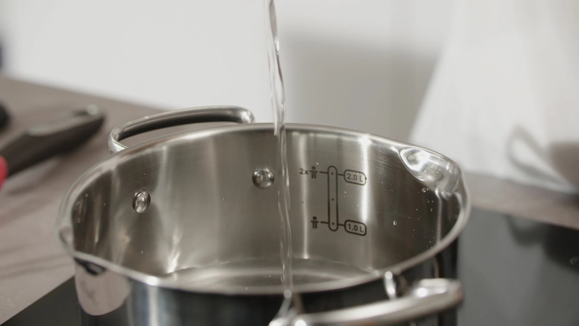 Tenxhere Tefal Duetto+ 24 cm 5 L inox me kapak kullues/qelqi, argjendtë