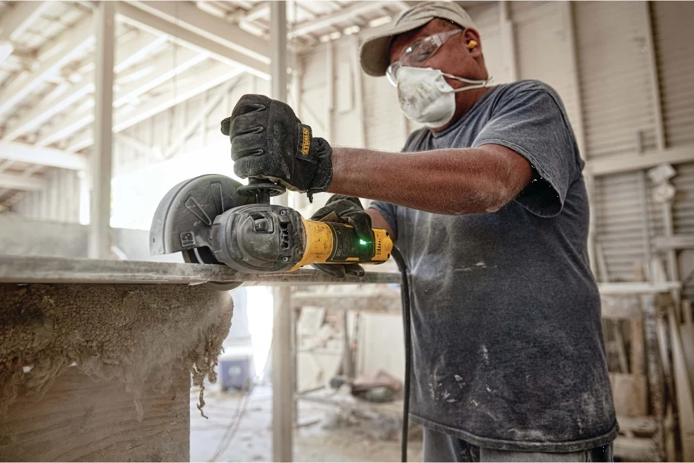 Brusilnik këndor DeWalt DWE4369 1700W 125mm Brushless