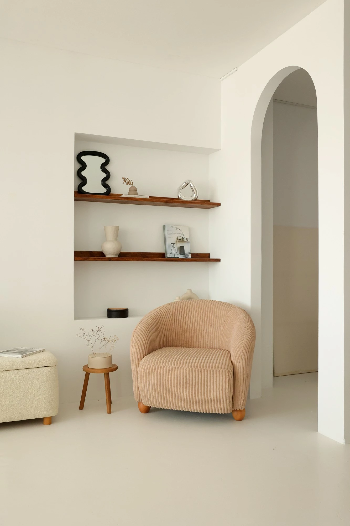 Karrige krahu Atelier del Sofa, Slon, bezhë