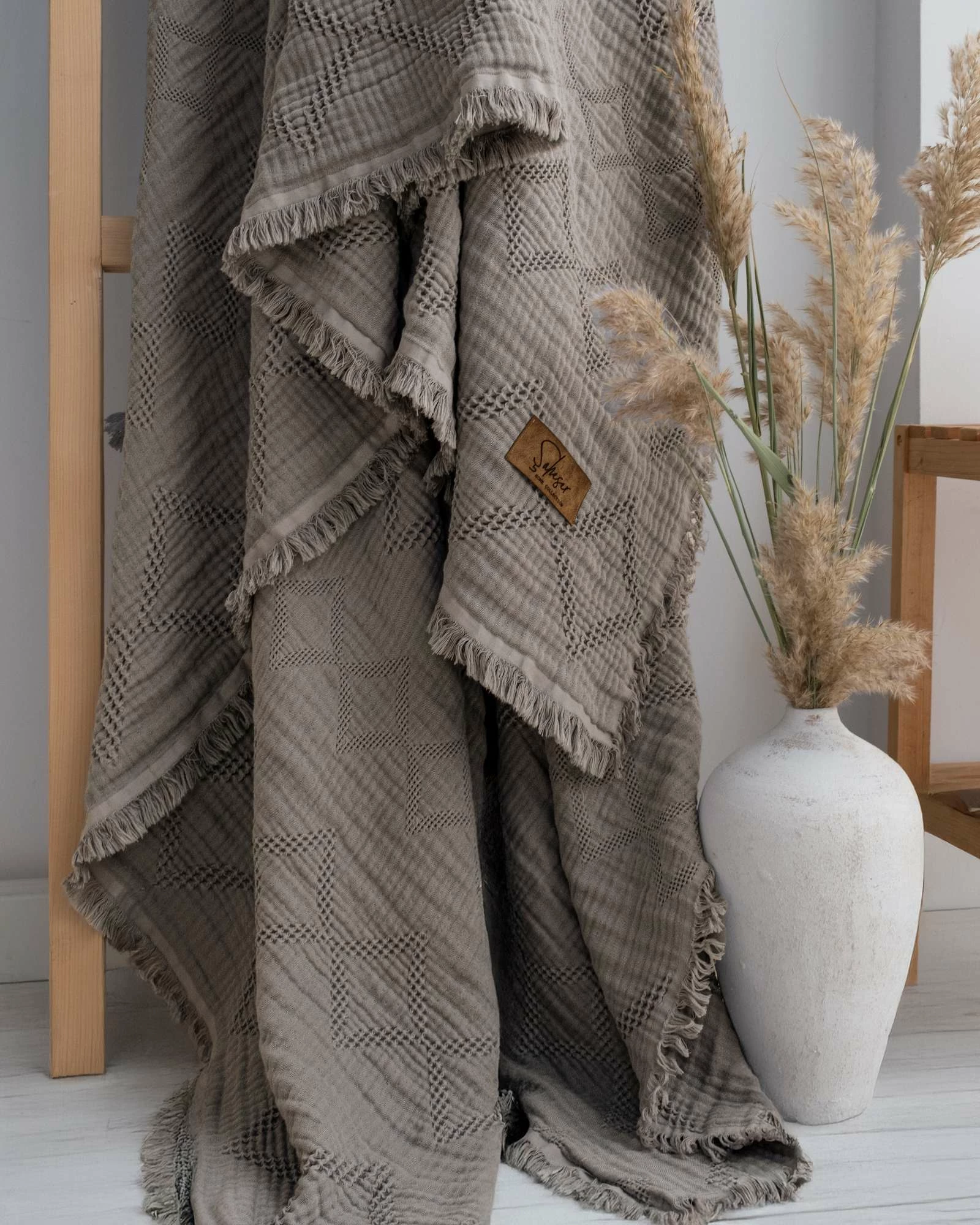 Mbulesë krevati dopio, ngjyrë mink, L'essentiel, Oscar