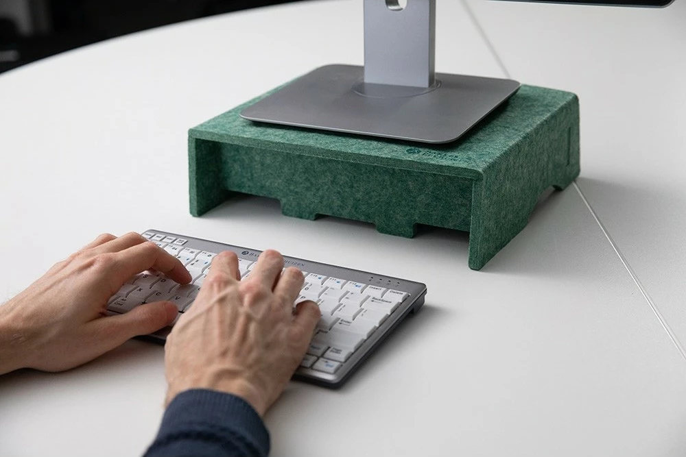 Stendë monitori BakkerElkhuizen Q-Riser 90 Circular, 10-30 inç, 10 kg, e gjelbër