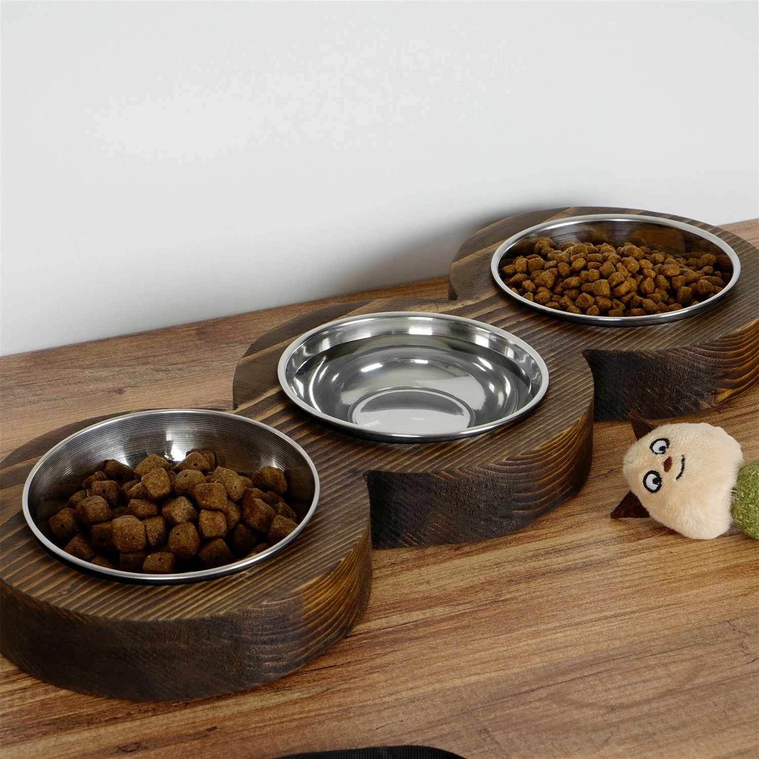 Enë ushqimi për kafshë, dru arre, Hanah Home, Pet010