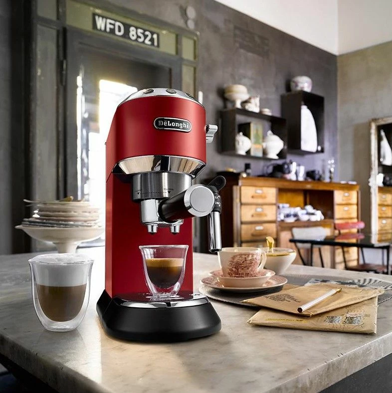 Makinë espresso DeLonghi Dedica EC 685.R 1350W 15 bar 1.1L e kuqe
