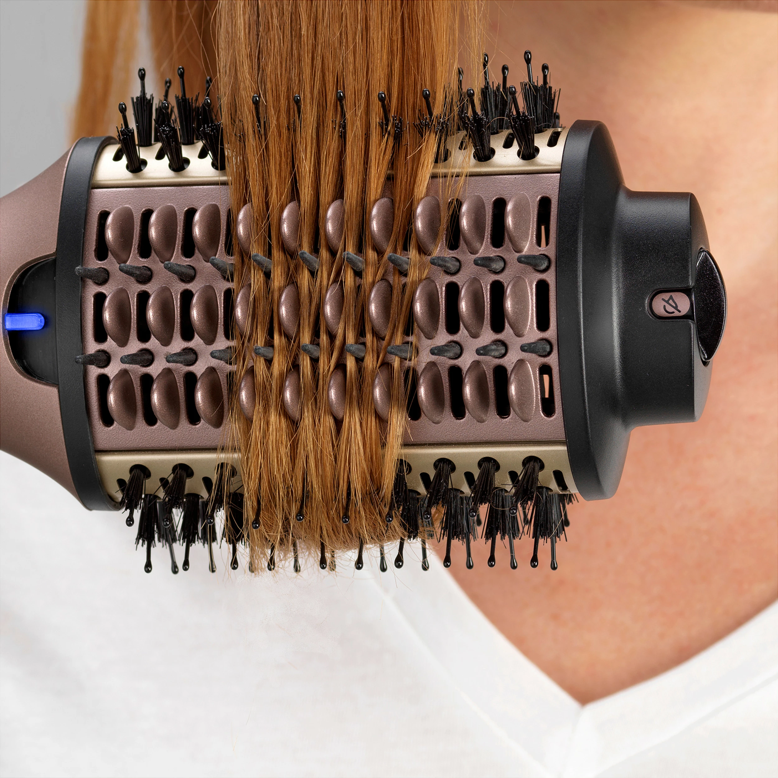 Furçë me ajër të nxehtë BaByliss Air Volume, 2 shpejtësi, 2 nivele nxehtësie, auto-off 60 min, rozë e artë
