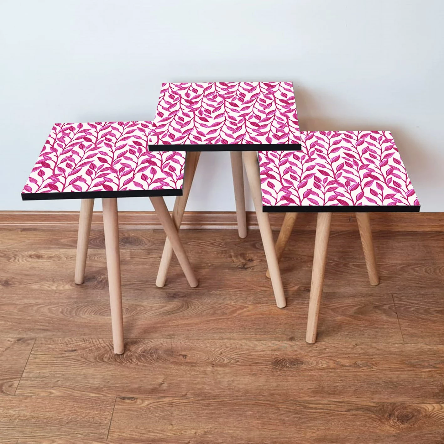 Set tavolinash ndihmëse, 3 copë, ngjyrë fuchsia dhe e bardhë, Skye Decor, 3Shp378