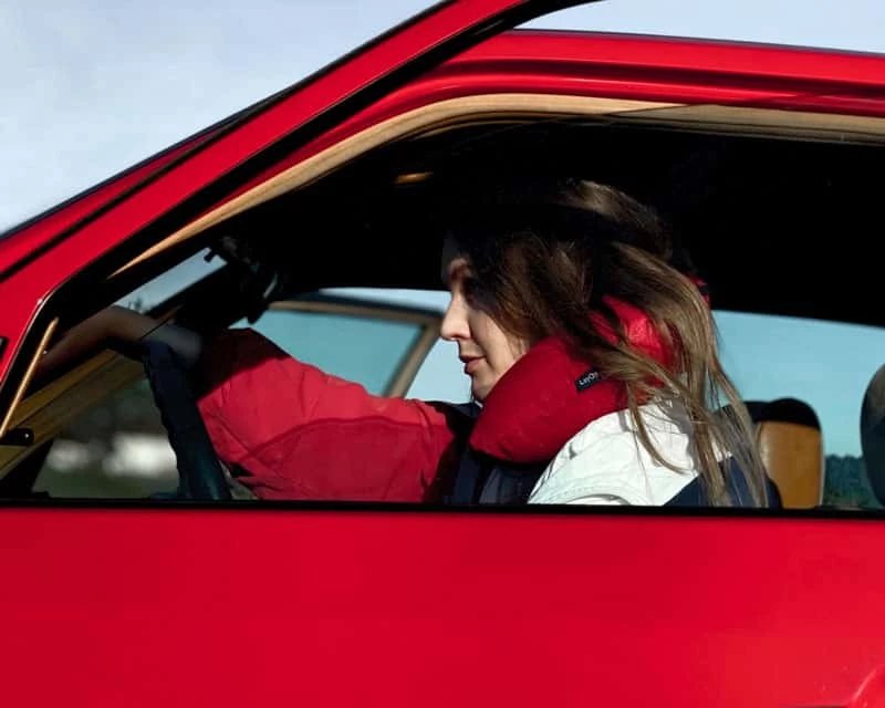 Jastëk udhëtimi LayOn ergonomik, 25×14×12 cm, me xhep, gri