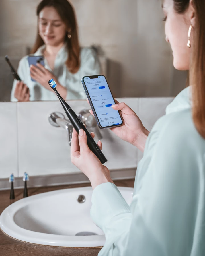 Furçë dhëmbësh elektrike sonike AENO DB2S 46000rpm, 4 mënyra + 8 smart, karikim pa kabllo, 3 koka, IPX7, e zezë