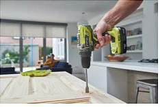 Aku-sharxhe Ryobi R18DD3-0 18V, pa bateri, gjelbër