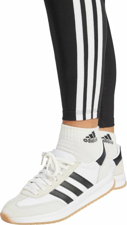 Hellonke adidas për femra, të zeza