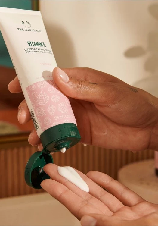 Vitamin E - Larës Delikat për Fytyrën 125 ML