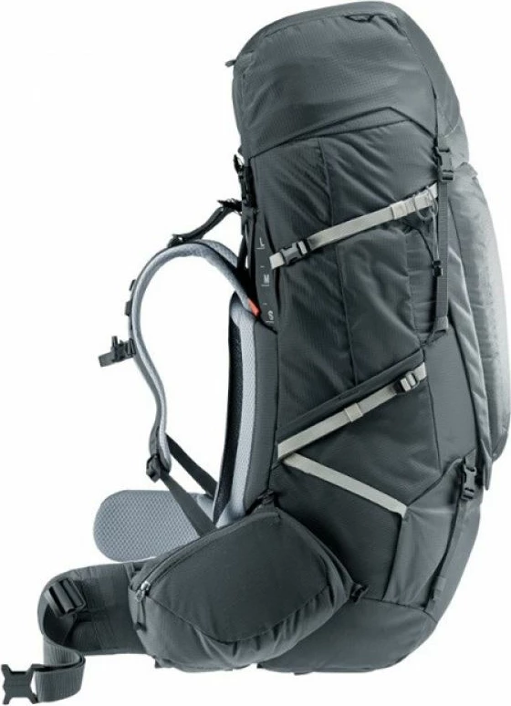 Çantë shpine hiking Deuter për femra, e zezë