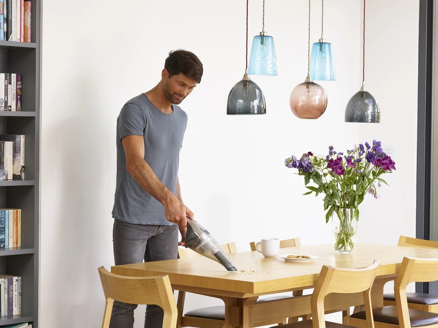 Fshesë dorëz Black&Decker, gri-argjendtë