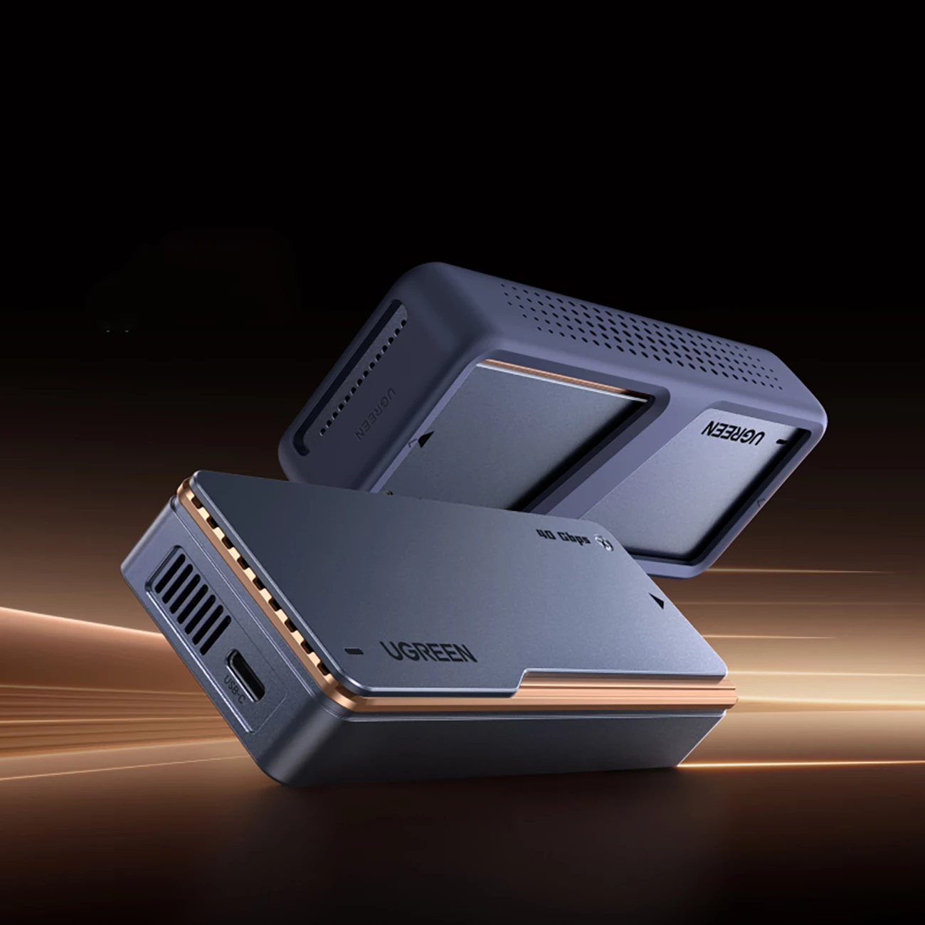 Enclosure USB4 për SSD M.2 NVMe Ugreen D703 40Gb/s, 2280, deri 8TB, me ftohje aktive, Gri, me kabllo USB-C