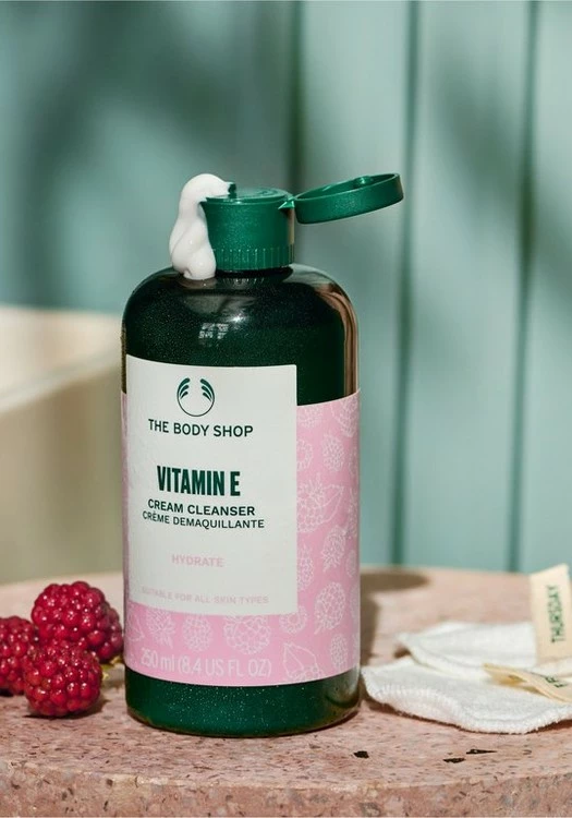 Vitamin E - Krem Larës për Fytyrën 250 ML