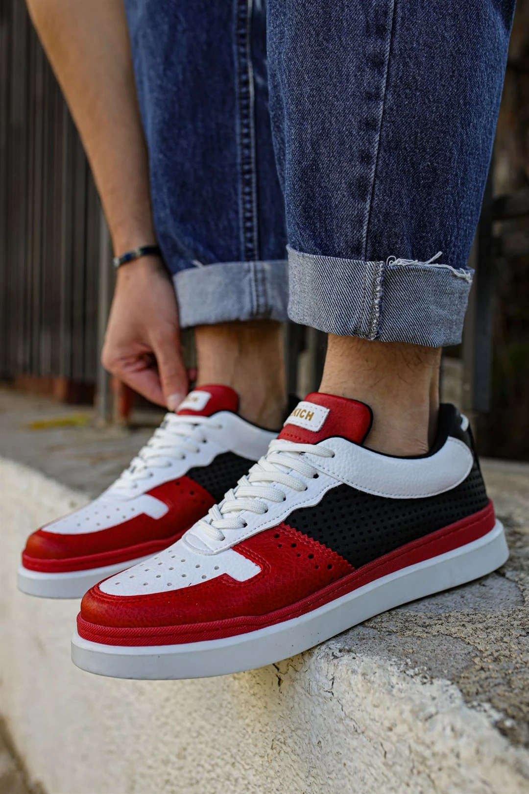 Atlete për meshkuj, Chekich 109