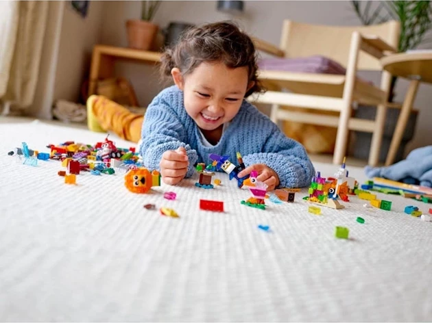 LEGO Classic Creative Transparent Bricks Medium Set 11013
