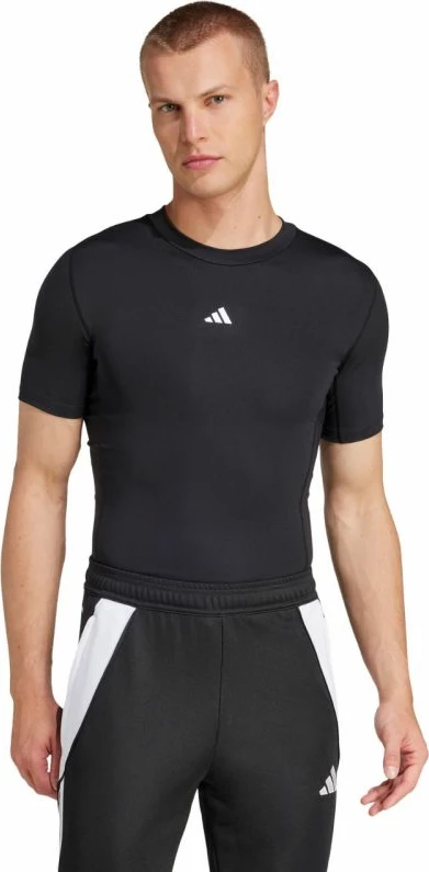 Maicë për meshkuj adidas, e zezë