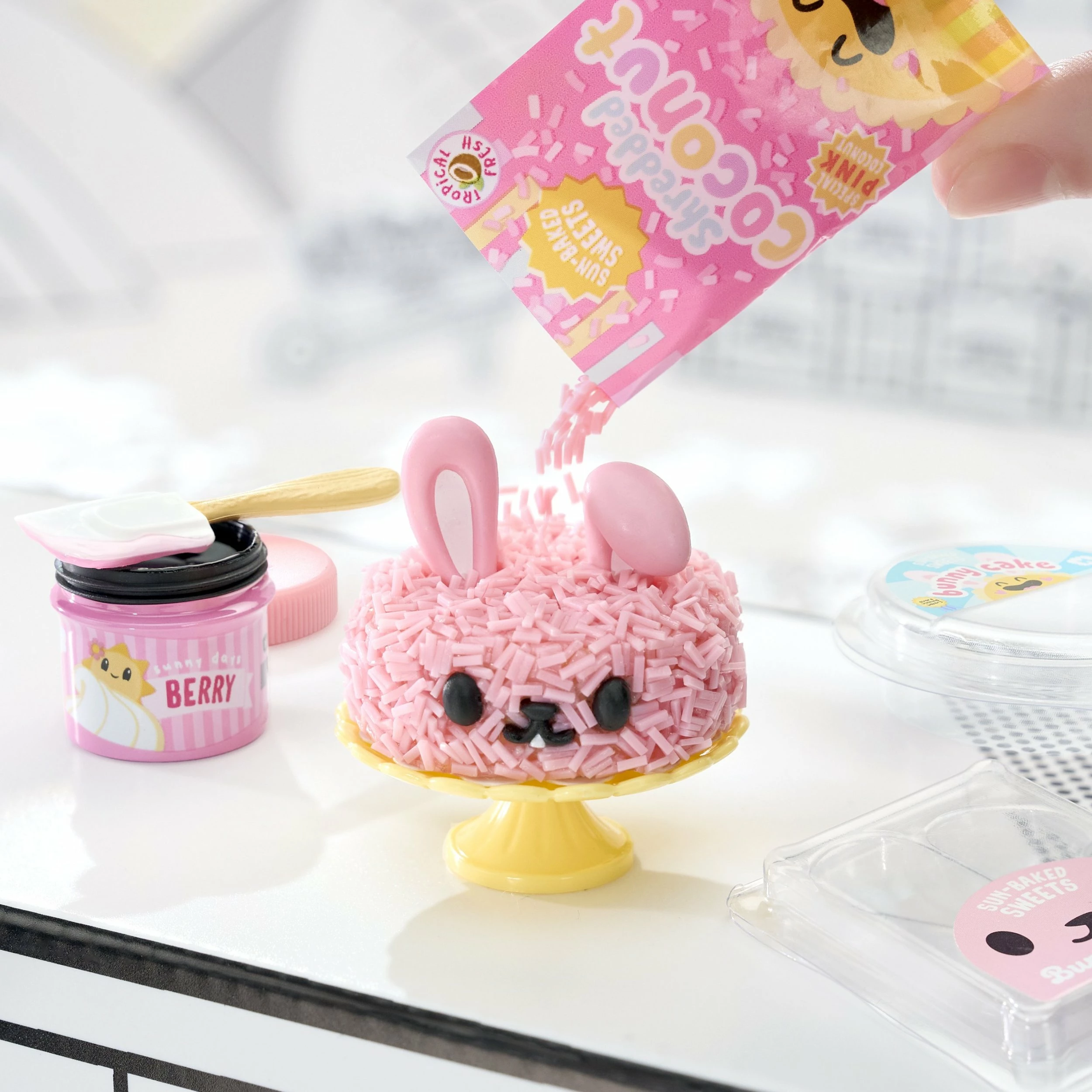 Set kreativ DIY MGA Miniverse Make It Mini Spring, 8+, 4 receta