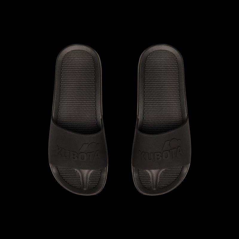 Papuqe Kubota, të zeza