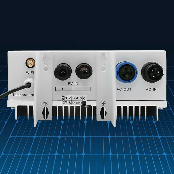 Inverter solar Qoltec 53867, 3kW/4kW, MPPT, BYPASS, LCD, Wi-Fi, Bardhë