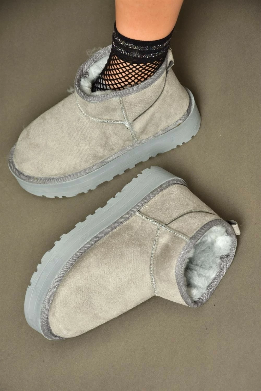 Çizme për femra Fox Shoes, me lesh brenda, gri