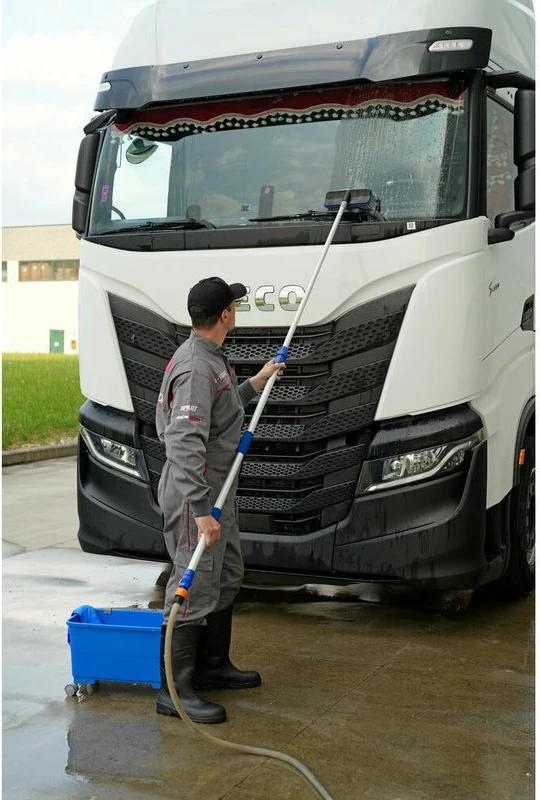 Brushe Per Larje Me Bisht Uji