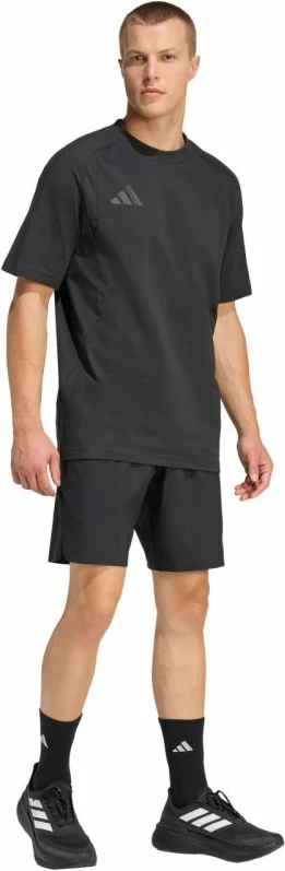 Shorce për meshkuj adidas Tiro Travel Woven JM5542, të zeza [Madhësia: M]