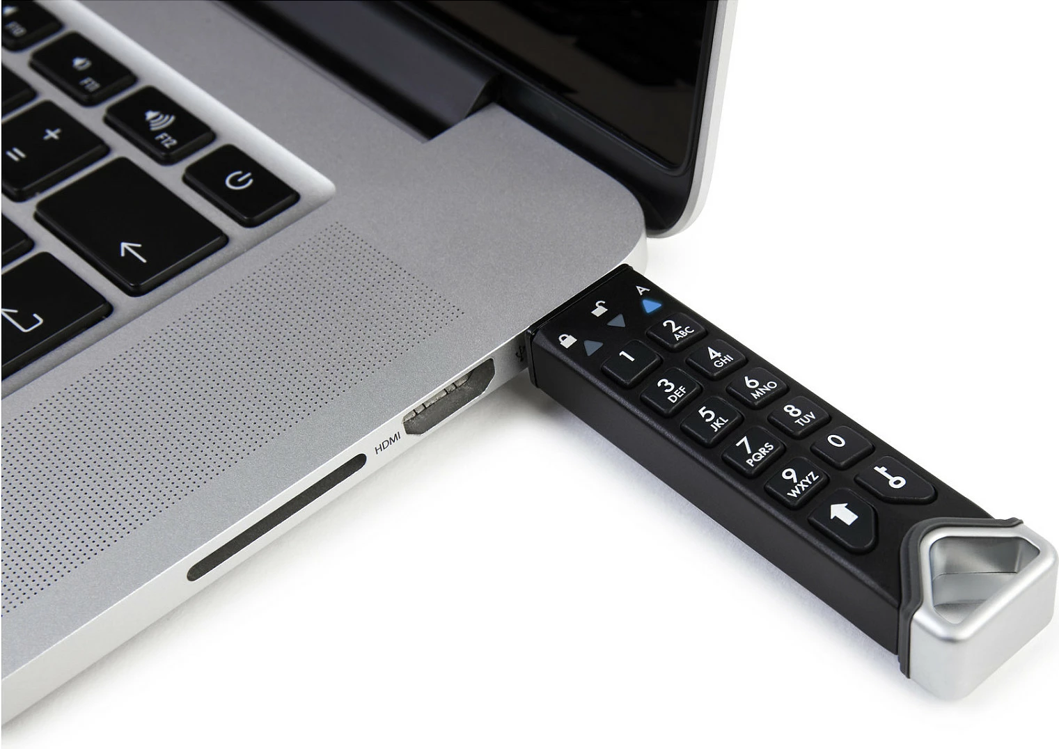 USB stick iStorage datAshur PRO2, 4GB, USB-A, me tastierë, i enkriptuar, IP68, zi
