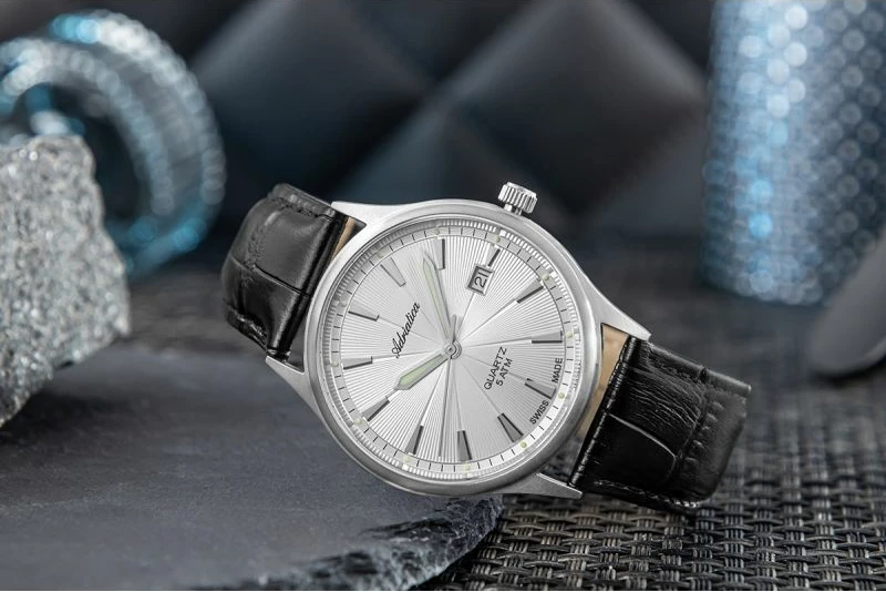 Orë dore për meshkuj Adriatica, e zezë