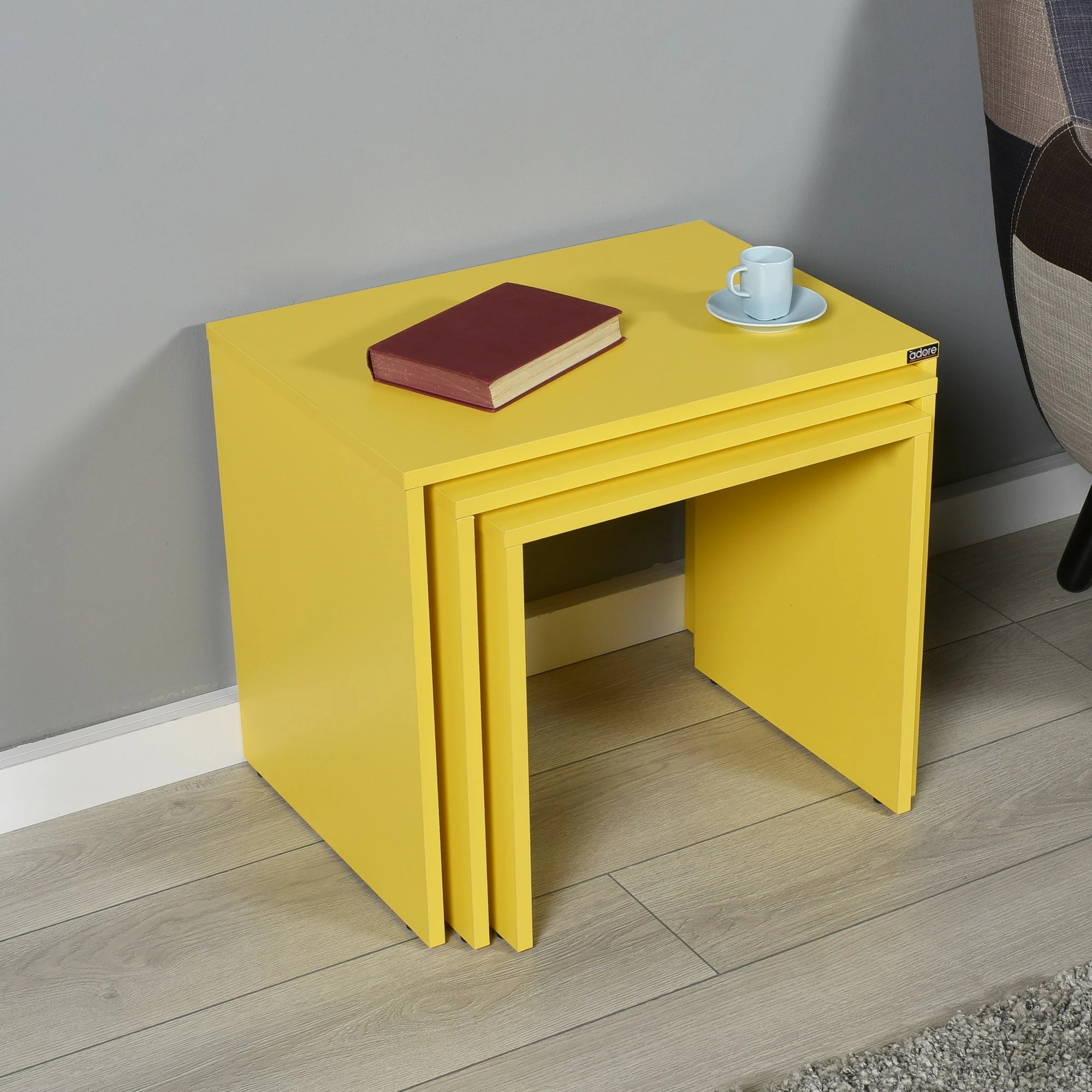 Set tavolinash të vendosshme, ngjyrë e verdhë, Hanah Home, Shp-103-Hh-1