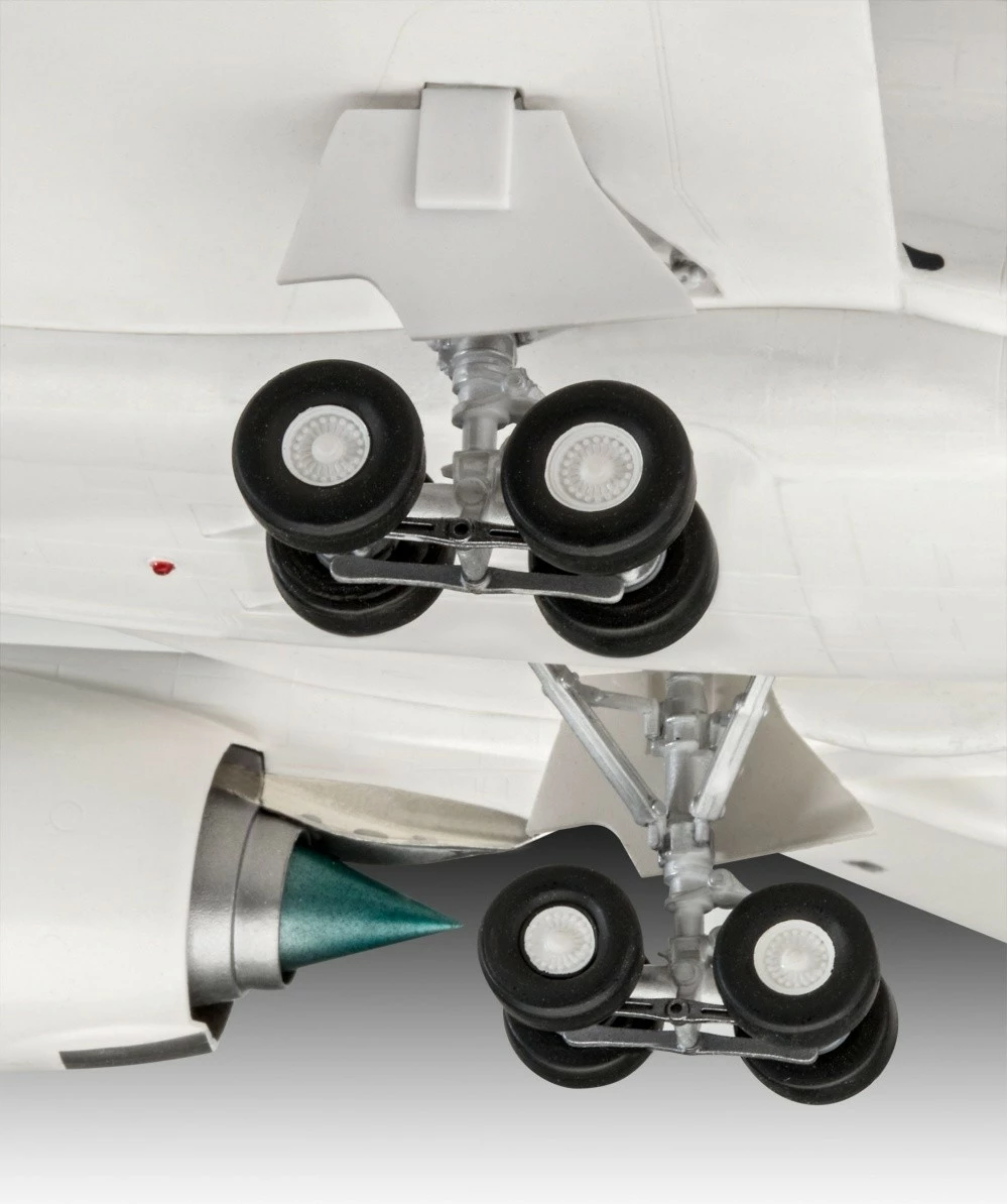 Model plastik avion Revell Airbus A350-900 Lufthansa, 1:144